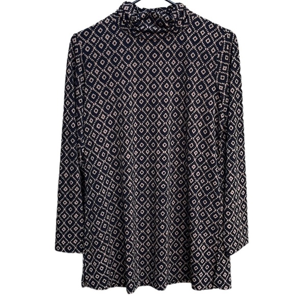 Susan Graver Tops - LIKE New Susan Graver Liquid Knit Ruched Neck Tunic Top